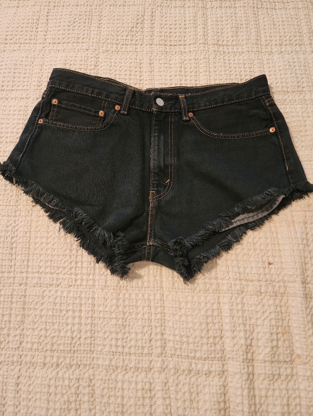 Levi's 505 Dark Wash Hi-Rise Denim Frayed Hem Women’s Shorts 34 Daisy Duke